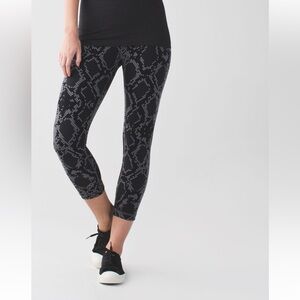 Lululemon Wunder Under Crop  *Full-On Luon, Size 4~NICE